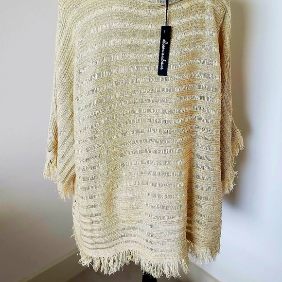 🔥Alison Andrews gold poncho style sweater acrylic/lurex size L/XL 🔥 - Picture 2 of 10